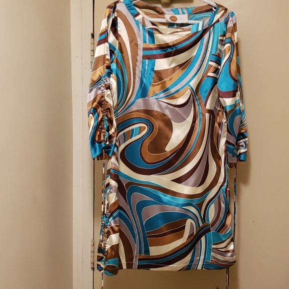 Fun Dress - Picture 5 of 6